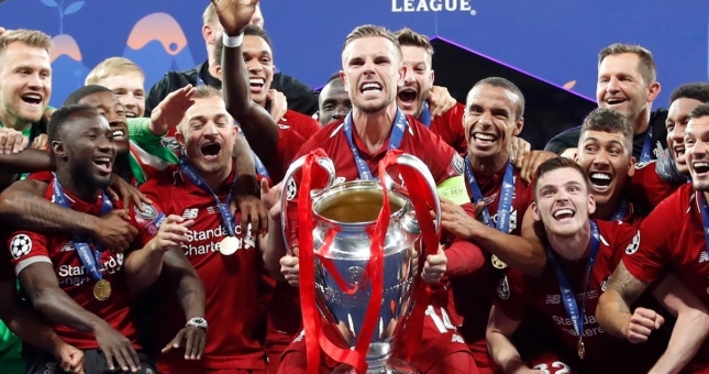 Liverpool vs Salzburg: Nhà vua thức giấc