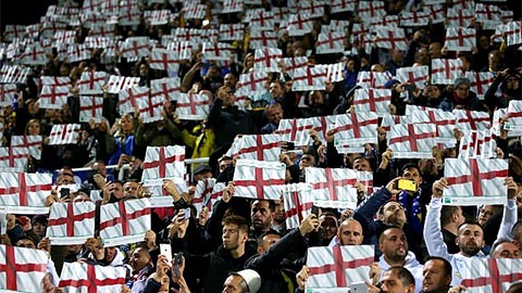 Bị vùi dập, người Kosovo cảm ơn ĐT Anh