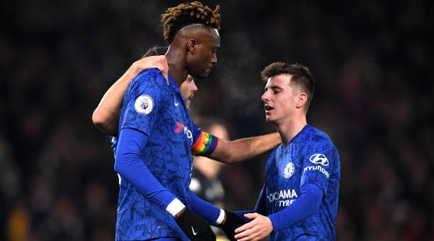 Tấn công rực lửa, Chelsea tìm lại mùi vị chiến thắng