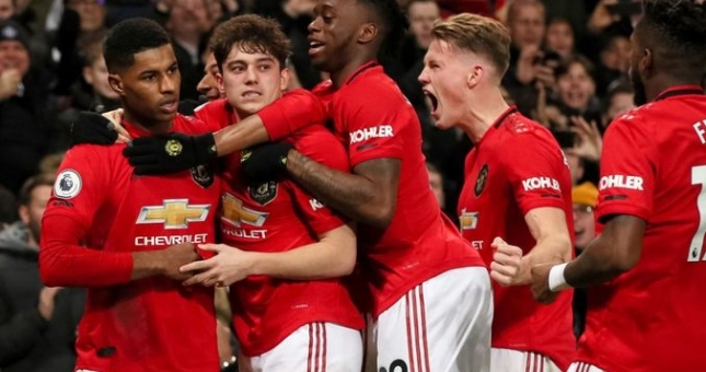 Chuyển nhượng ngày 16/12: MU phá kỷ lục vì thần tượng của Hoàng Đức