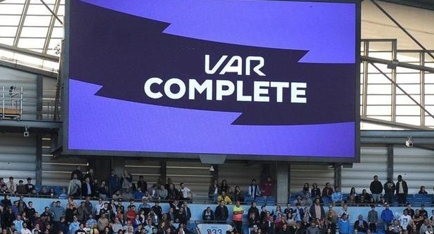 Hệ thống VAR và goal-line tê liệt vì bị chuột cắn cáp