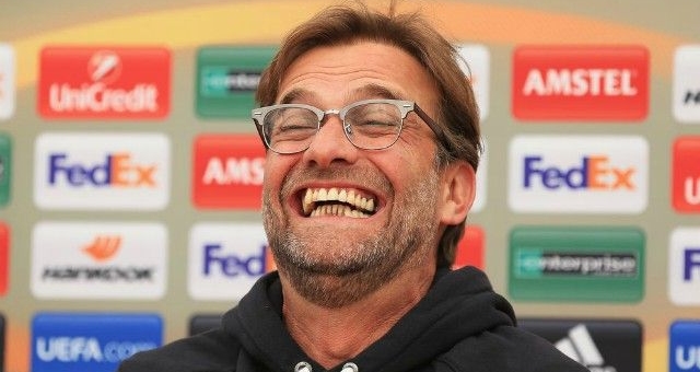 Các khoảnh khắc hài hước nhất bóng đá 10 năm qua (phần 2)