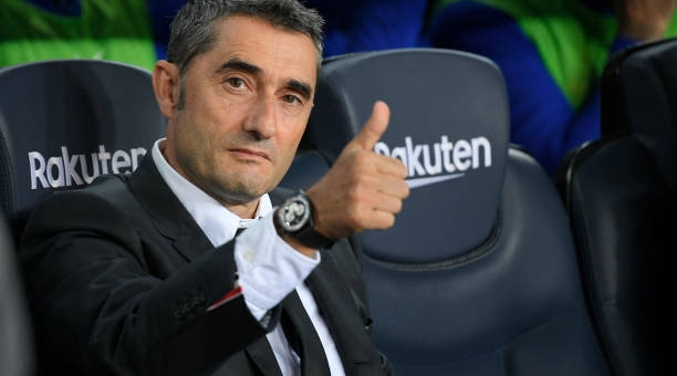 HLV Valverde 'chơi đẹp' với Barca dù bị sa thải