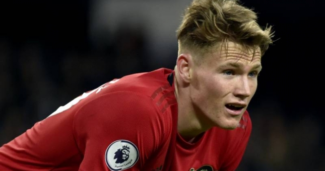 Fan MU đem McTominay ra 'dọa' Chelsea
