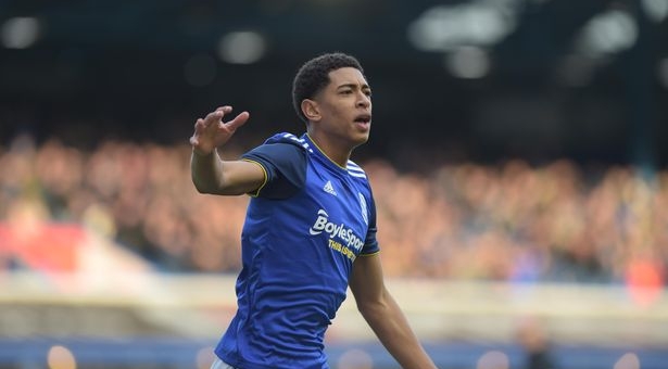 Chuyển nhượng ngày 24/2: Liverpool phá đám MU