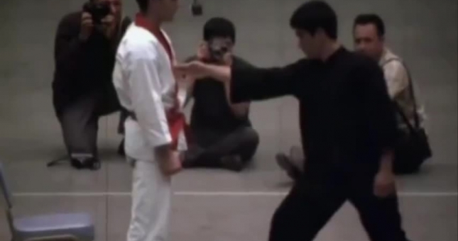 VIDEO: Cận cảnh 'nhất thốn quyền' của Lý Tiểu Long khiến giới khoa học điên đầu