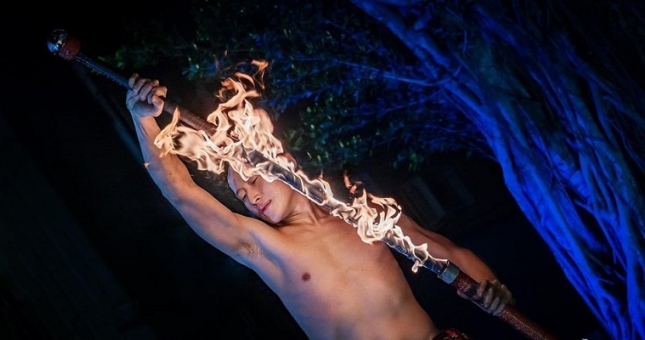 VIDEO: Kiếm pháp 'người kiếm hợp nhất' khiến người xem trầm trồ