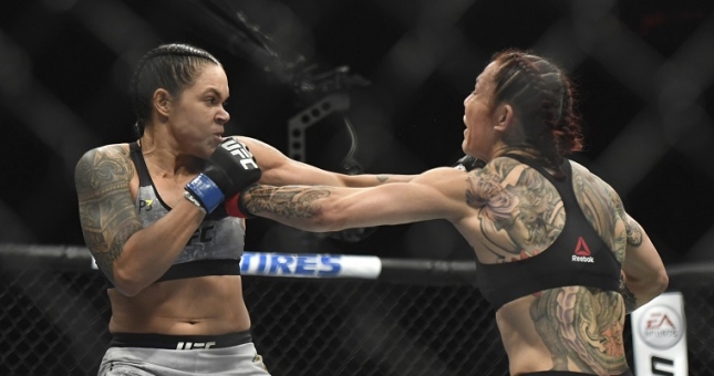 Võ sĩ được ví với Quan Vũ vì hạ 'kẻ đáng sợ nhất thế giới'