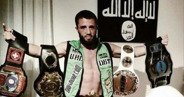 Nhà vô địch Muay gia nhập IS nhận cái kết đắng