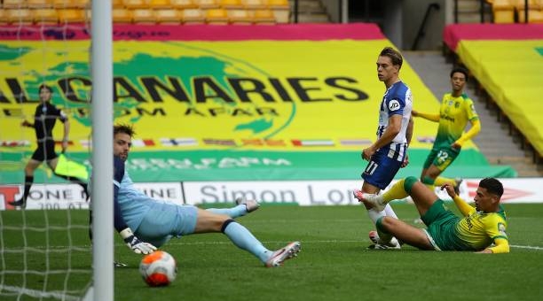 Norwich thêm chắc suất xuống hạng sau thất bại tối thiểu