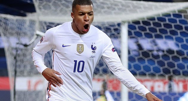 Pháp thắng nhọc nhằn với quả 11m bị bỏ lỡ