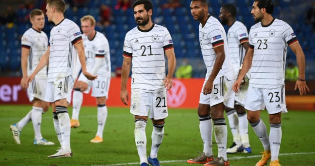 Thụy Sĩ kéo dài chuỗi trận không thắng của Đức