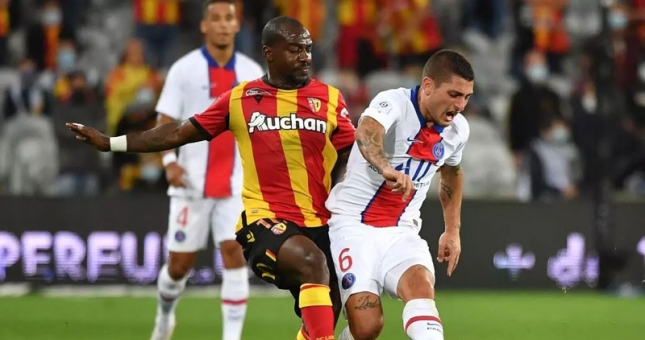 PSG thua đội tí hon vì Covid-19