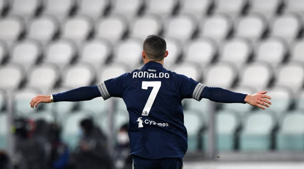 Juve chiến thắng với kỷ lục của Ronaldo