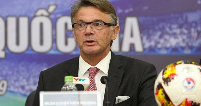 HLV Philippe Troussier làm điều chưa từng có ở U19 Việt Nam