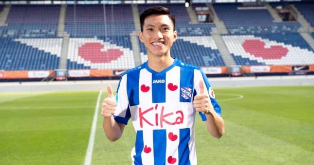 Văn Hậu được ra sân chính thức ở đội trẻ Heerenveen