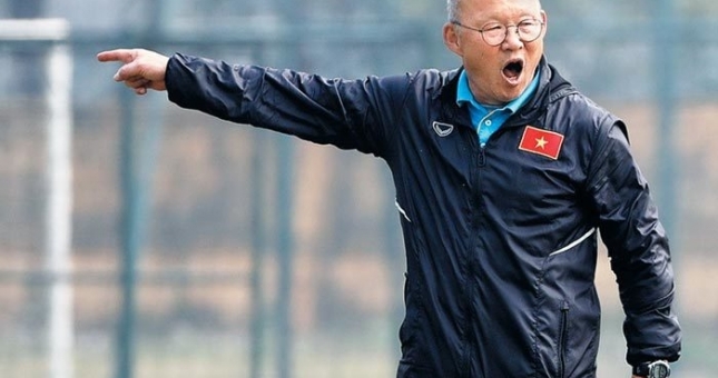 Báo UAE lo ngại tài năng của HLV Park Hang Seo