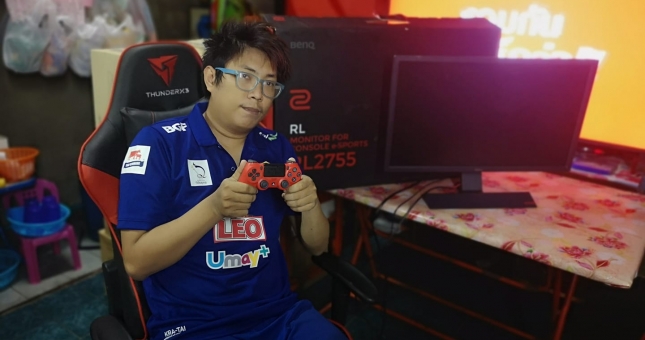 Duy Mập tiếp tục dễ dàng đánh bại người Thái với tỷ số 2-0