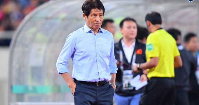 Chuyên gia Anh: 'HLV Thái Lan quá bảo thủ ở trận gặp Việt Nam'