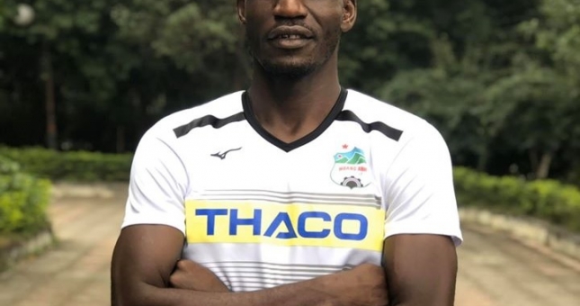 HAGL ký hợp đồng với 'hòn đá tảng' người Nigeria