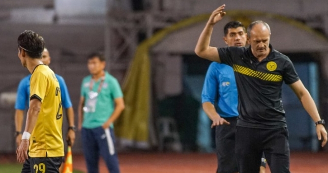 HLV Ceres Negros thất vọng khi hòa Than Quảng Ninh