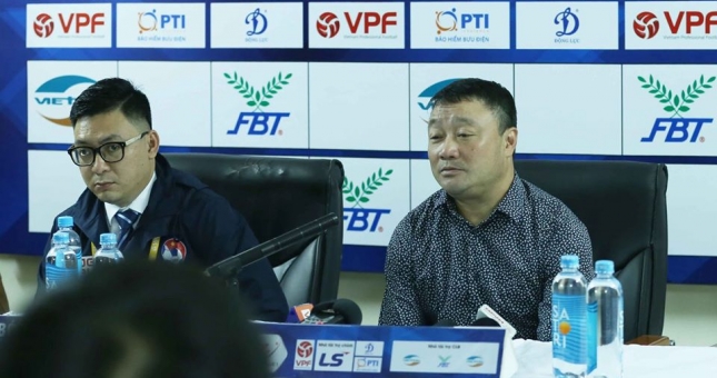 HLV Viettel: 'HAGL đá rất hay'