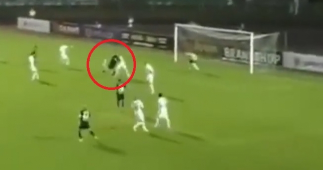 VIDEO: Ngả mũ với siêu phẩm bằng gót chấn khiến Ibrahimovic chào thua