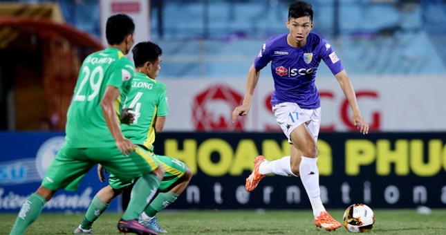 BLV Quang Huy: 'Văn Hậu nên về Việt Nam thi đấu một thời gian'