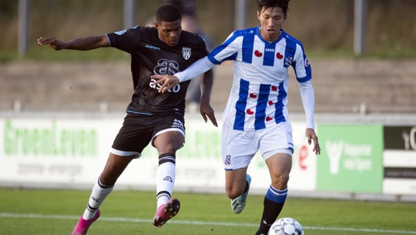SC Heerenveen có động thái đặc biệt với Đoàn Văn Hậu