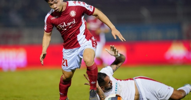 TPHCM vs SHB Đà Nẵng: Phượng 'nở' rực rỡ tại SVĐ Thống Nhất