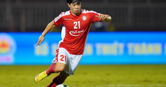 TPHCM vs Bình Dương: Công Phượng đấu Tiến Linh