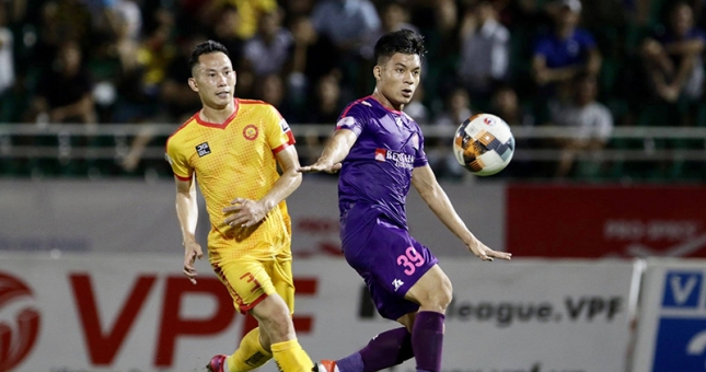 HLV Sài Gòn FC tiến cử người thay thế Trọng Hoàng cho ông Park