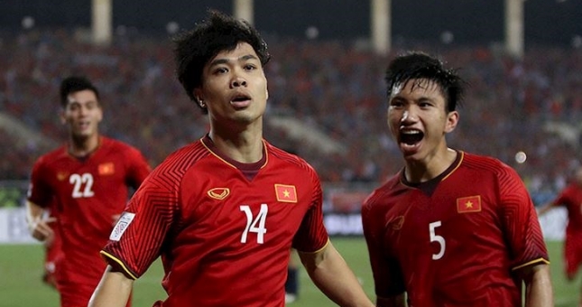 Văn Hậu, Công Phượng tăng giá trên TCCN