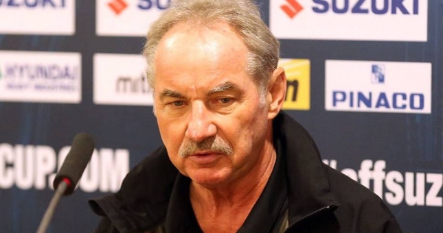 HLV Alfred Riedl qua đời ở tuổi 71