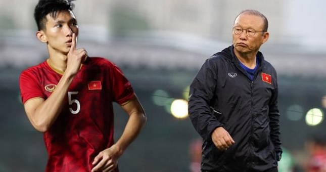 HLV Park 'gặp nguy' ở Vòng loại World Cup vì Văn Hậu?