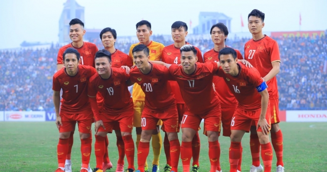 Công Phượng 'ăn gian' chiều cao trong trận gặp U22 Việt Nam