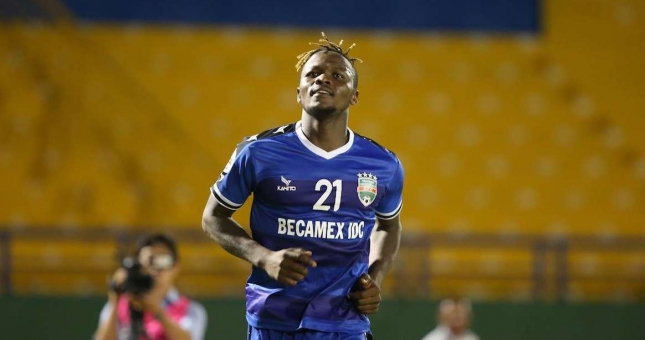 HLV vô địch Thai League: 'Cầu thủ Bình Dương đá vậy là quá láo'