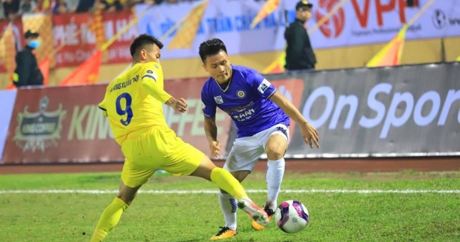 VIDEO: Hà Nội FC choáng váng với '2 cú đấm cực mạnh' của Nam Định