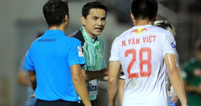 Báo Thái: 'Kiatisak thông minh khi giúp HAGL thắng trận'