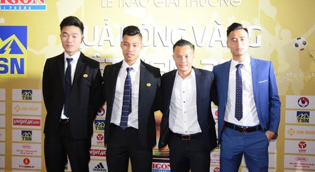 Xuân Trường hành động đầy ý nghĩa sau khi nhận giải QBB 2016