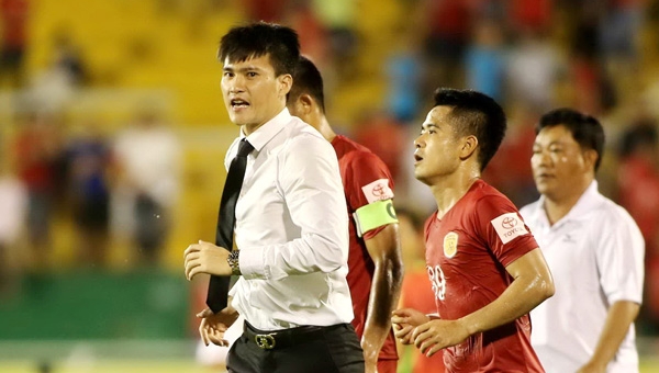 Chủ tịch Công Vinh tiếp tục ghi điểm trong mắt các CĐV TP.HCM