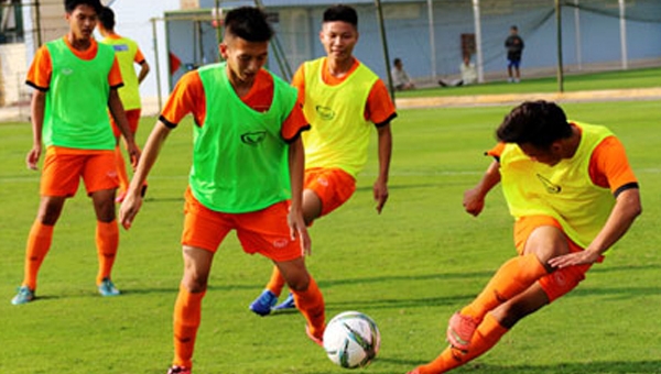 HLV Martin Forkel tái xuất, siêu sao đổ bộ U19 Việt Nam