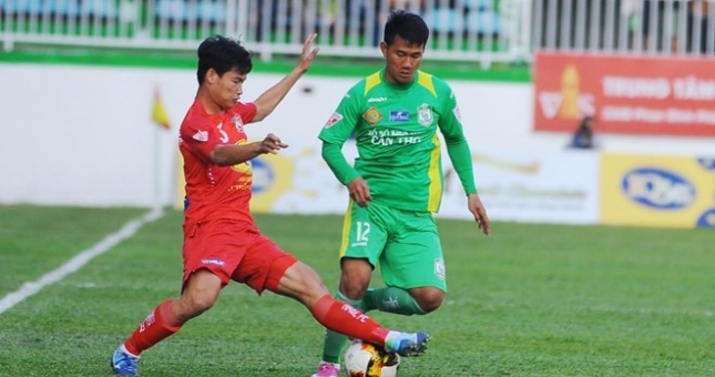 Những cầu thủ bị HLV Hữu Thắng 'bỏ quên' tại ĐTQG Việt Nam