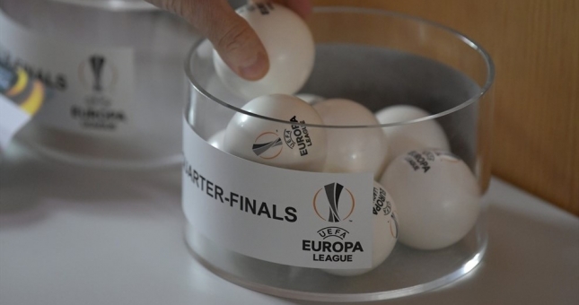 MU dễ thở tại tứ kết Europa League