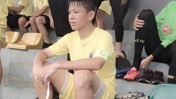 Cầu thủ U15 Hà Nội bị dọa ‘cắt gân chân’ lên tiếng