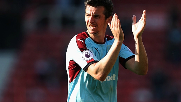 Siêu quậy Ngoại hạng Anh bị cấm thi đấu 18 tháng