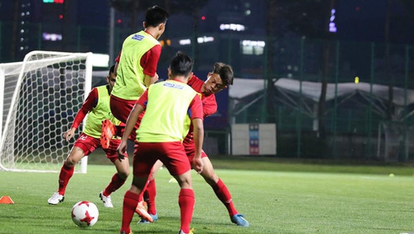 Mách nước cho U20 VN, HLV Lê Thụy Hải nhắc tới Văn Quyến