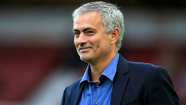 Tiền vệ ngôi sao tuyên bố ra đi vì đạt thỏa thuận với MU?