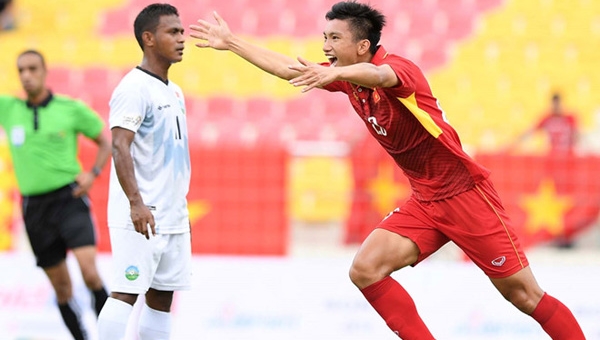 Thầy của Văn Hậu tiết lộ sự thật đáng nể của cậu học trò