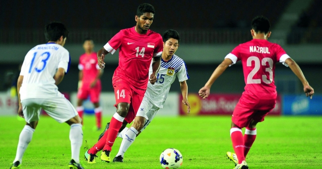 U22 Singapore thắng nhẹ U22 Lào, níu giữ hi vọng mong manh